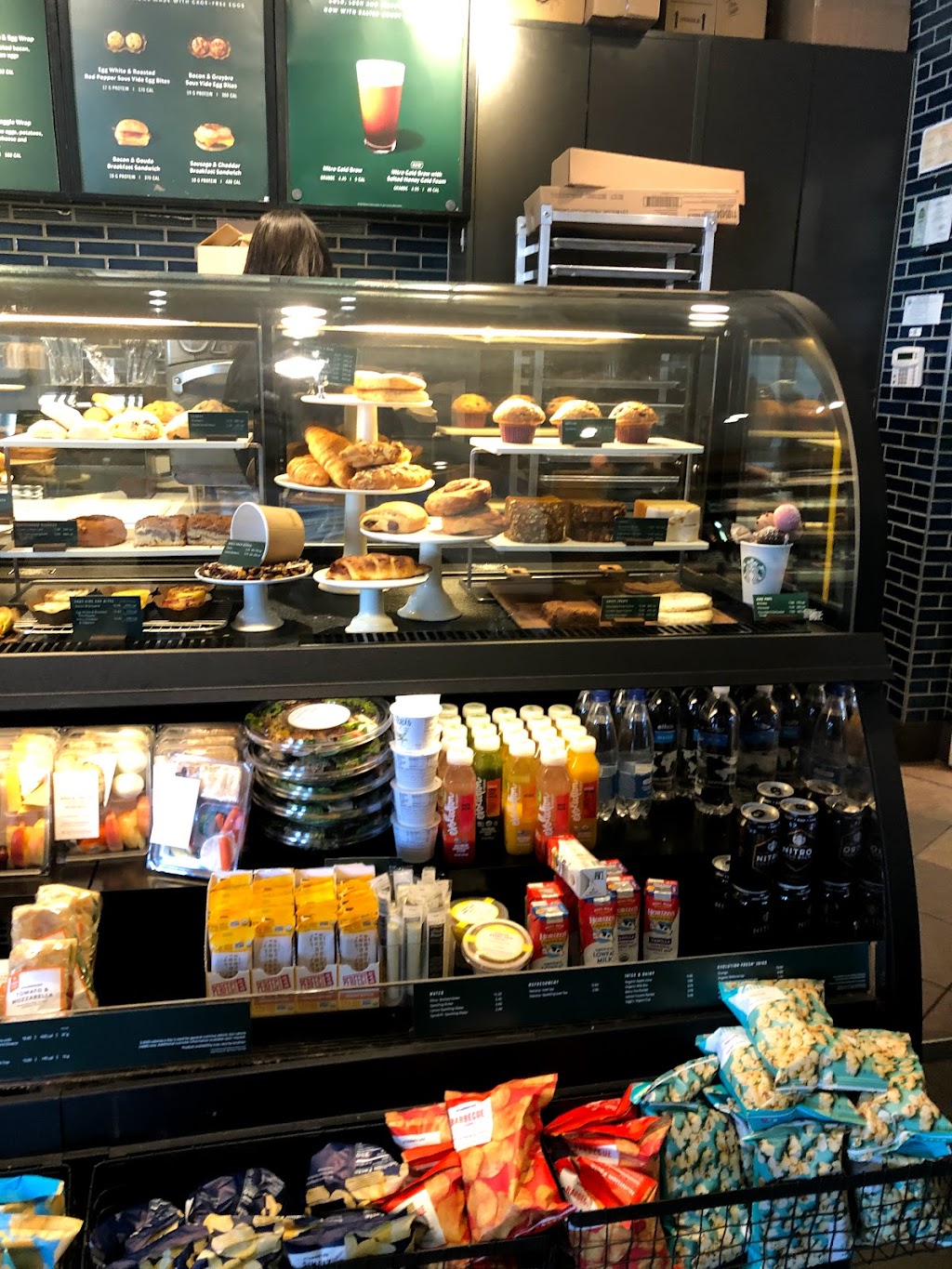 Starbucks | 3100 Lakeville Hwy B, Petaluma, CA 94954, USA | Phone: (707) 775-3708