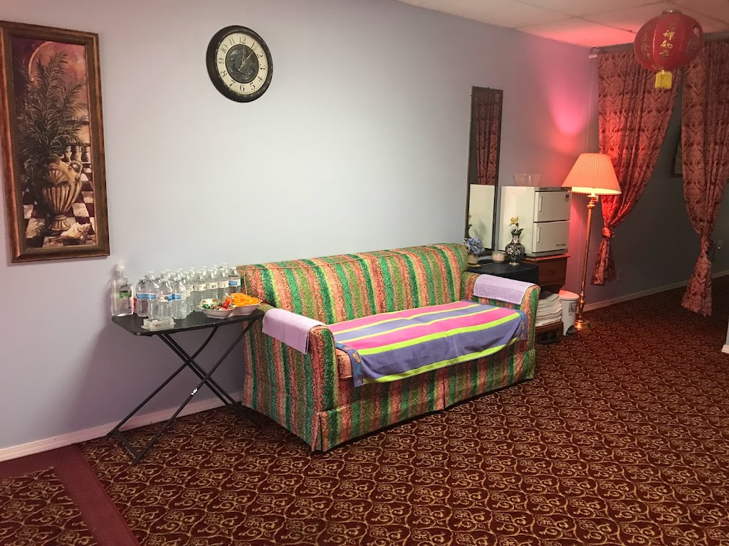 LOTUS OASIS MASSAGE | 316B S Hayes Ave, Wagoner, OK 74467, USA | Phone: (626) 550-6028