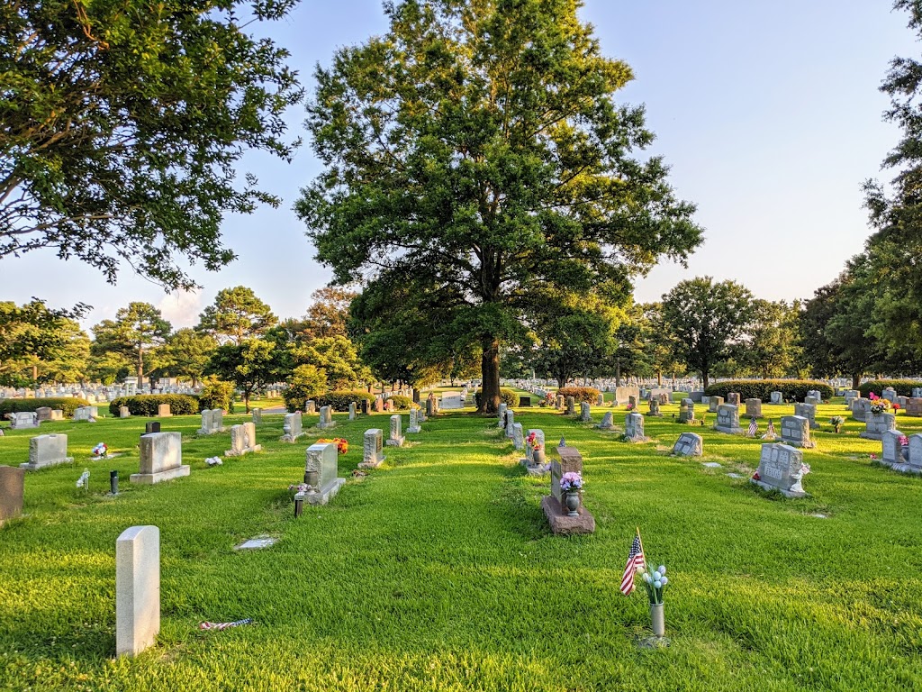 Forest Lawn Cemetery | 8100 Granby St, Norfolk, VA 23505, USA | Phone: (757) 441-1752