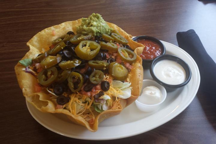 Chips Restaurant & Bar | 1499 N Chestnut St, Wahoo, NE 68066, USA | Phone: (402) 443-1164