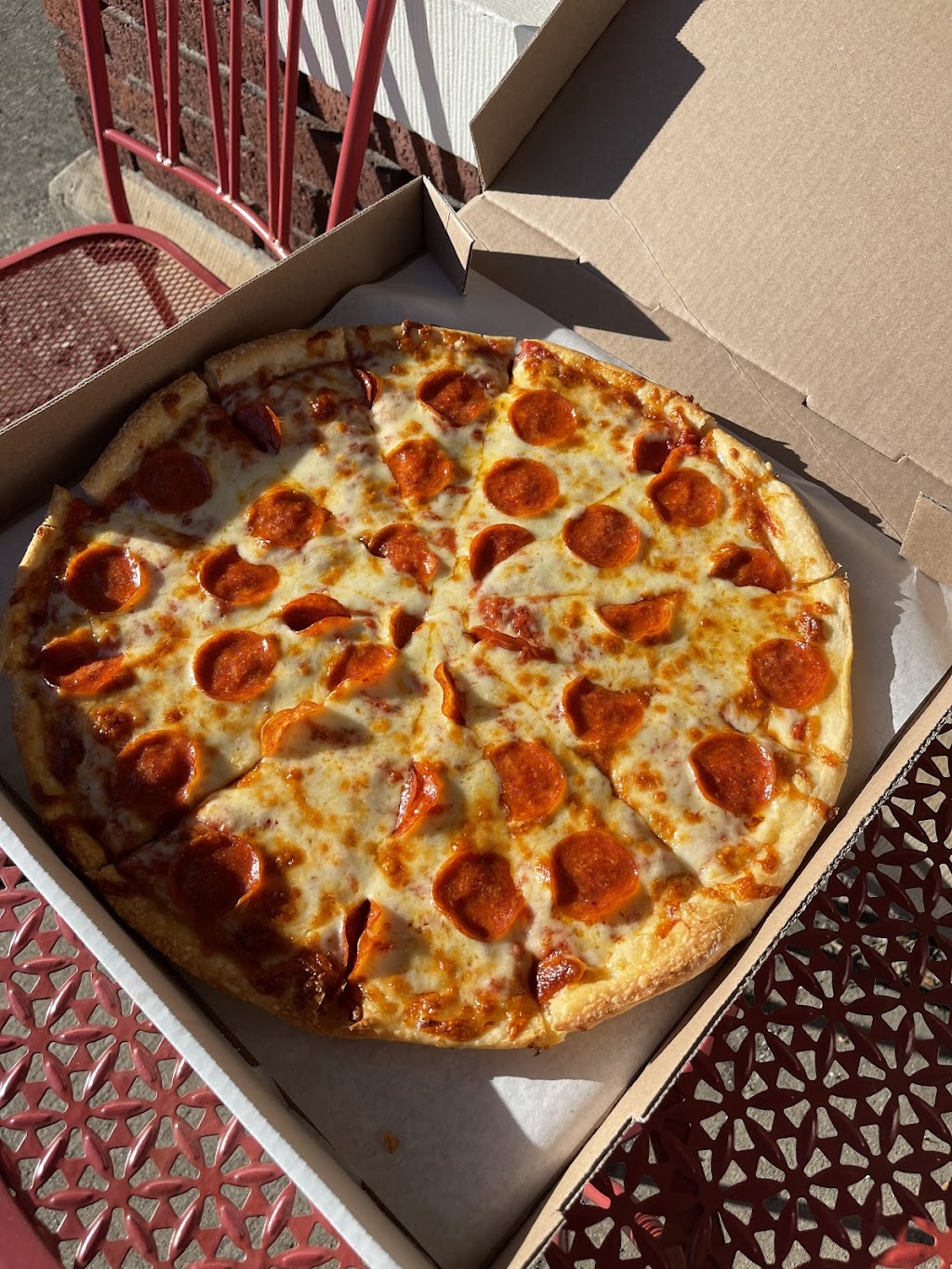 DaNells Pizza | 133 E Herrick Ave, Wellington, OH 44090, USA | Phone: (440) 647-9989