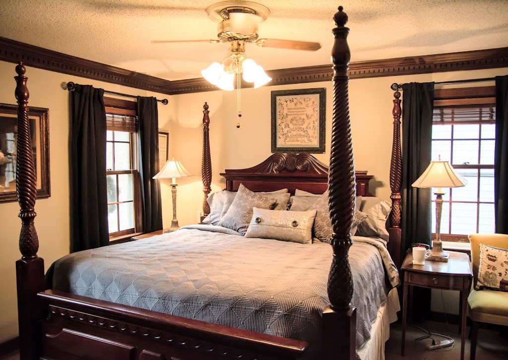 Williamsburg Sampler Bed & Breakfast | 922 Jamestown Rd, Williamsburg, VA 23185, USA | Phone: (757) 220-8011