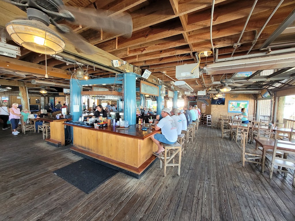 Virginias On the Bay | 815 Trout St, Port Aransas, TX 78373, USA | Phone: (361) 749-4088