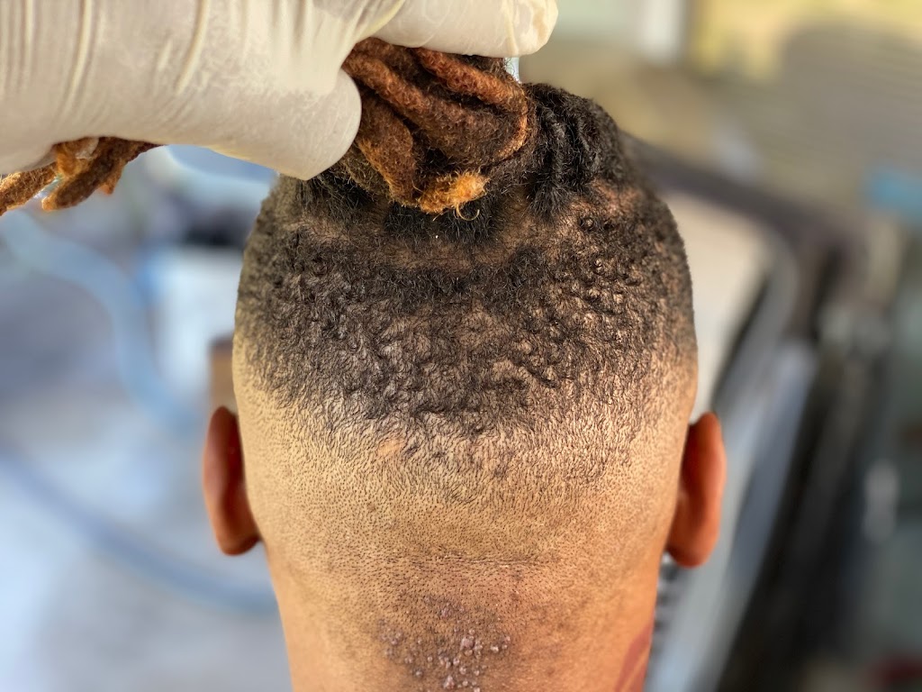 Uncle Bs Barbershop L.L.C | 118 Palmetto Ave NE, Winter Haven, FL 33881, USA | Phone: (689) 261-0023