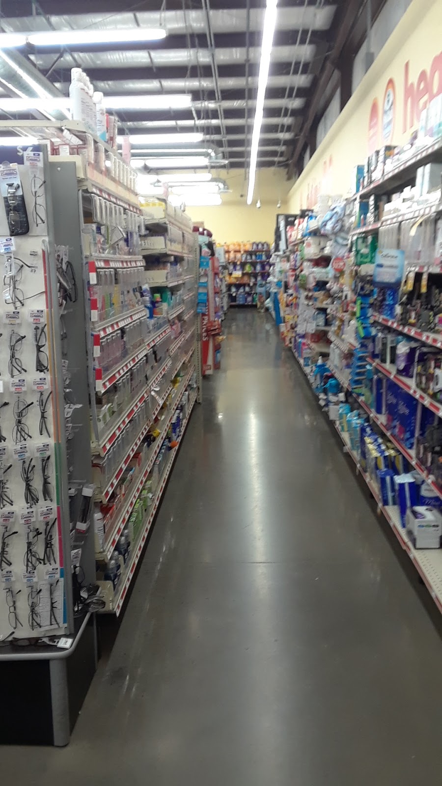 Family Dollar | 5255 S Central Ave, Phoenix, AZ 85040 | Phone: (480) 824-7172