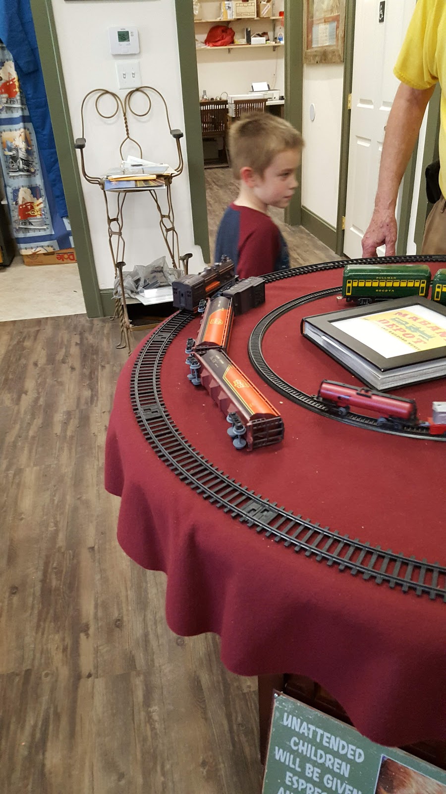 Mabank Depot Toy Train Museum | 222 W Mason St, Mabank, TX 75147, USA | Phone: (214) 533-6639