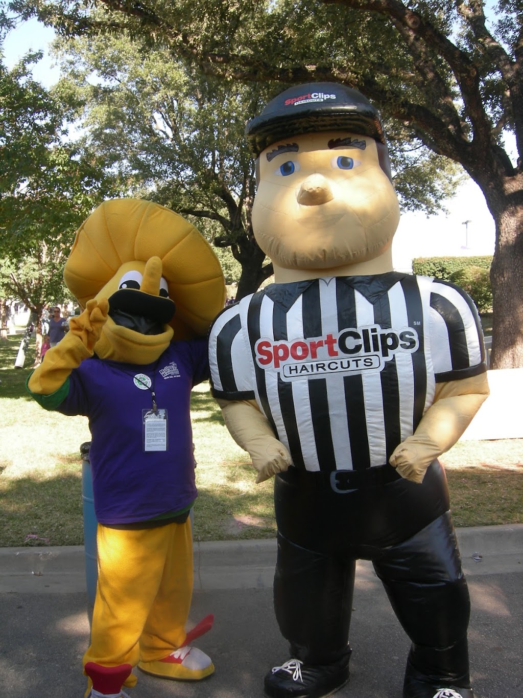 Sport Clips Haircuts of Ft. Worth | 1664 S University Dr Suite C, Fort Worth, TX 76107, USA | Phone: (817) 332-3020