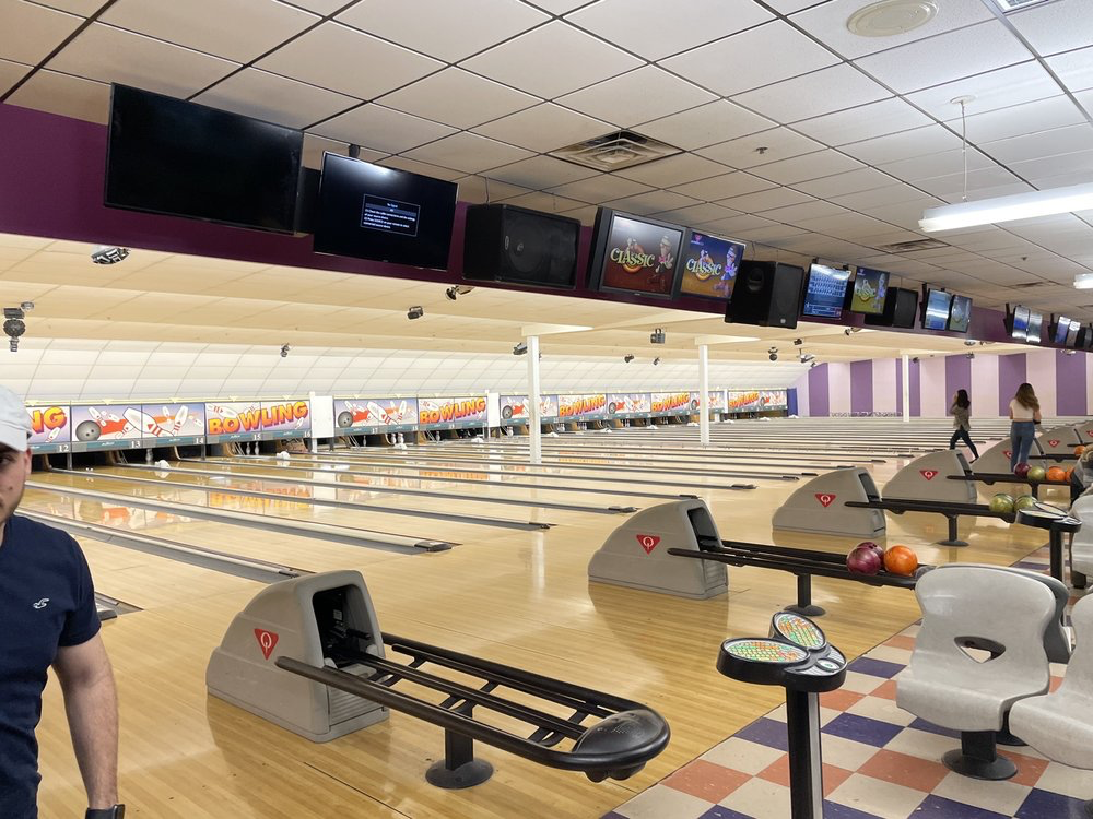 T-Bowl Lanes Inc | 300 Preakness Shopping Center, Wayne, NJ 07470, USA | Phone: (973) 694-5800