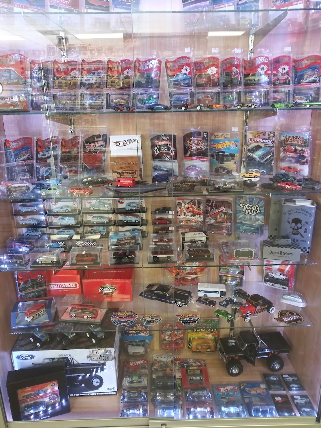 637 Collectibles | 16491 Rd 26 Ste A, Madera, CA 93638 | Phone: (559) 232-0938