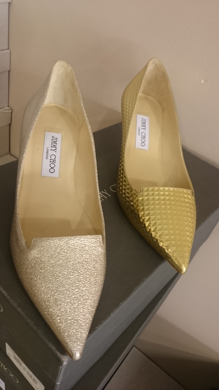 Jimmy Choo | 48400 Seminole Dr Suite 1144, Cabazon, CA 92230, USA | Phone: (951) 922-4701