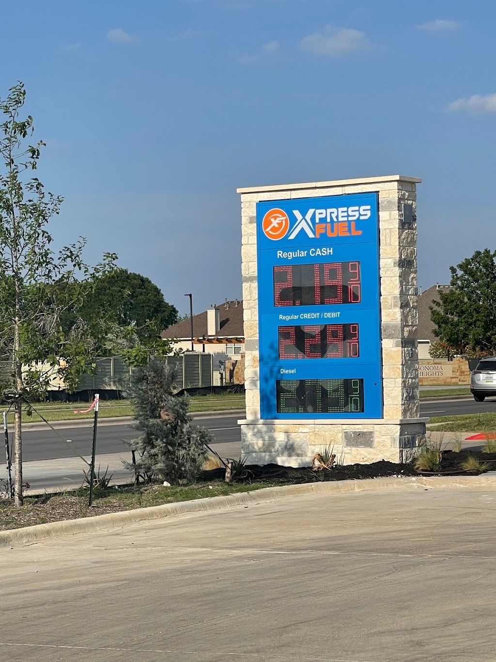 Xpress Stop | 2451 Forest Creek Dr, Round Rock, TX 78665 | Phone: (512) 291-6636