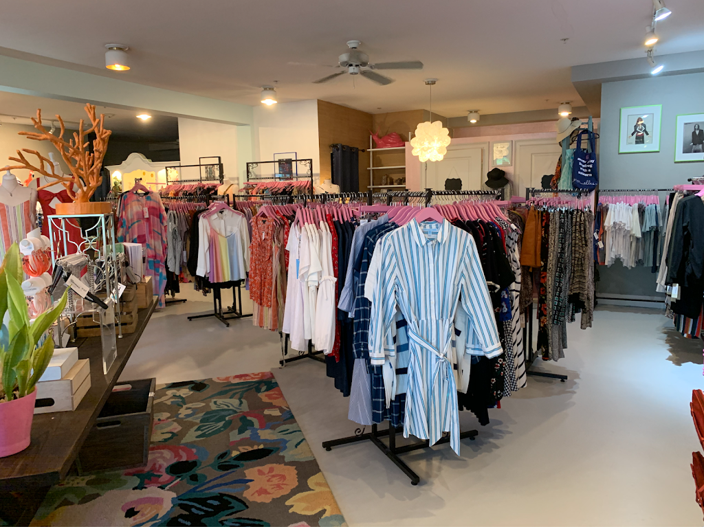 Pink & Navy | 216 Pine Ave, Anna Maria, FL 34216, USA | Phone: (941) 567-4000