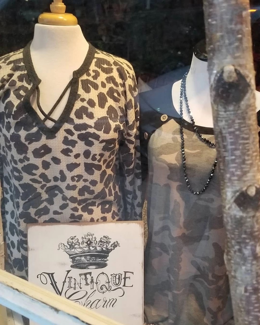 Vintique Charm | 322 W Will Rogers Blvd, Claremore, OK 74017, USA | Phone: (918) 210-2710 Vintique Charm | 322 W Will Rogers Blvd, Claremore, OK 74017, USA | Phone: (918) 210-2710