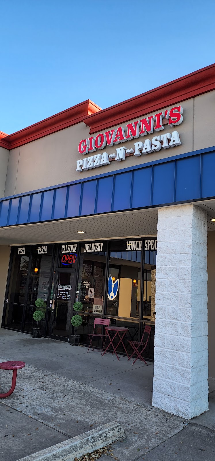 Giovannis Pizza | 100 Country Club Rd, Argyle, TX 76226, USA | Phone: (940) 464-9899