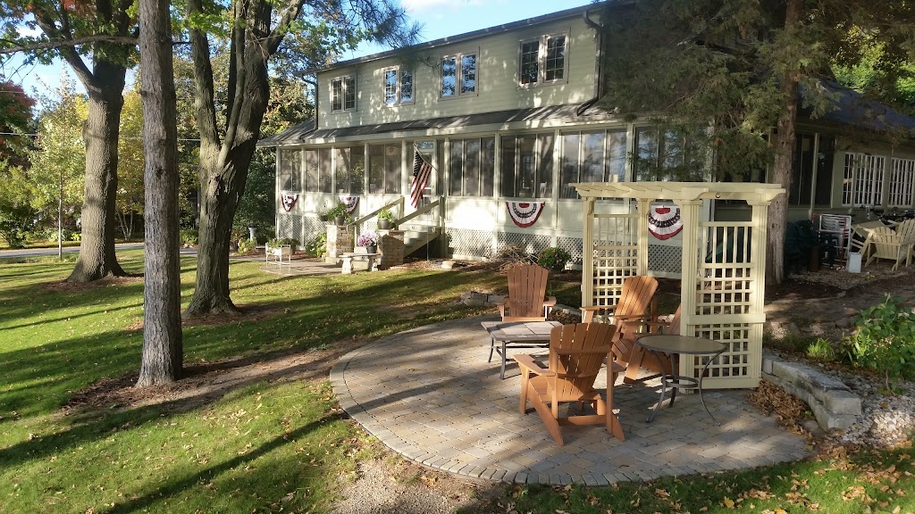 Lake Ripley Lodge | N4376 Friedel Ave, Cambridge, WI 53523, USA | Phone: (608) 217-5075