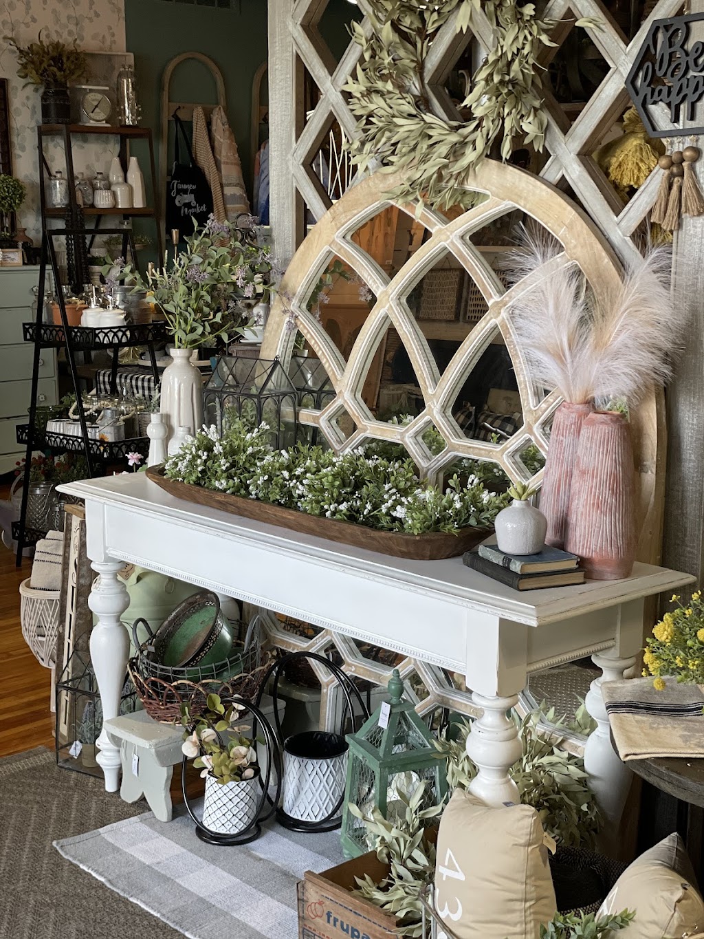 woodgate home store | 1520 Lewis Center Rd, Lewis Center, OH 43035, USA | Phone: (740) 953-3977