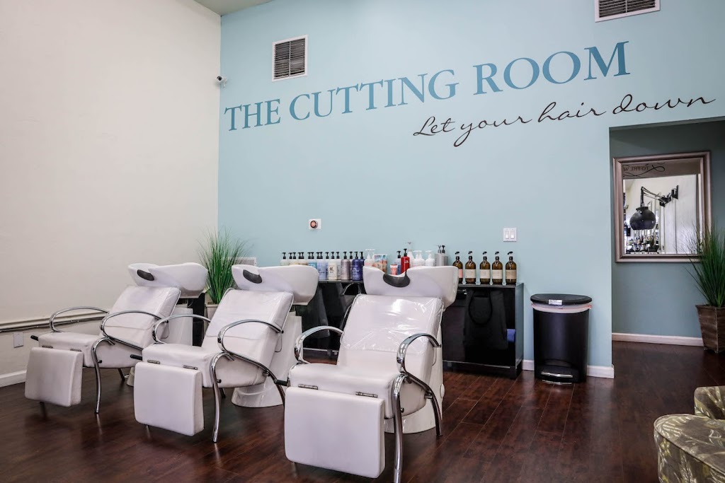 The cutting room salon | 46 W 10th St, Tracy, CA 95376, USA | Phone: (209) 832-3301