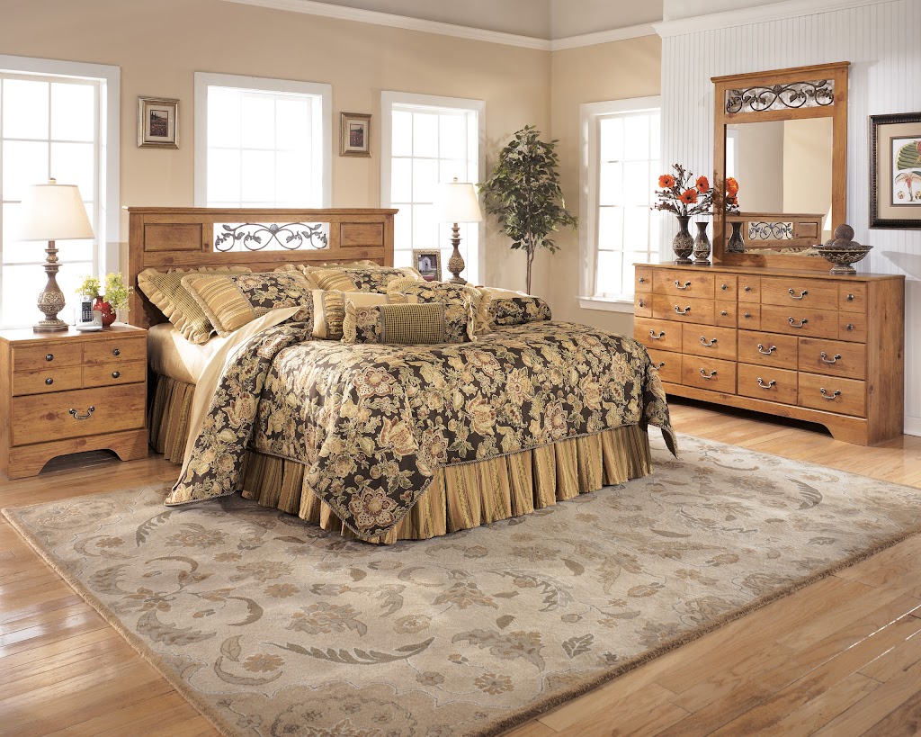 Roberts Furniture & Mattress | 465 Denbigh Blvd, Newport News, VA 23608, USA | Phone: (757) 898-1500