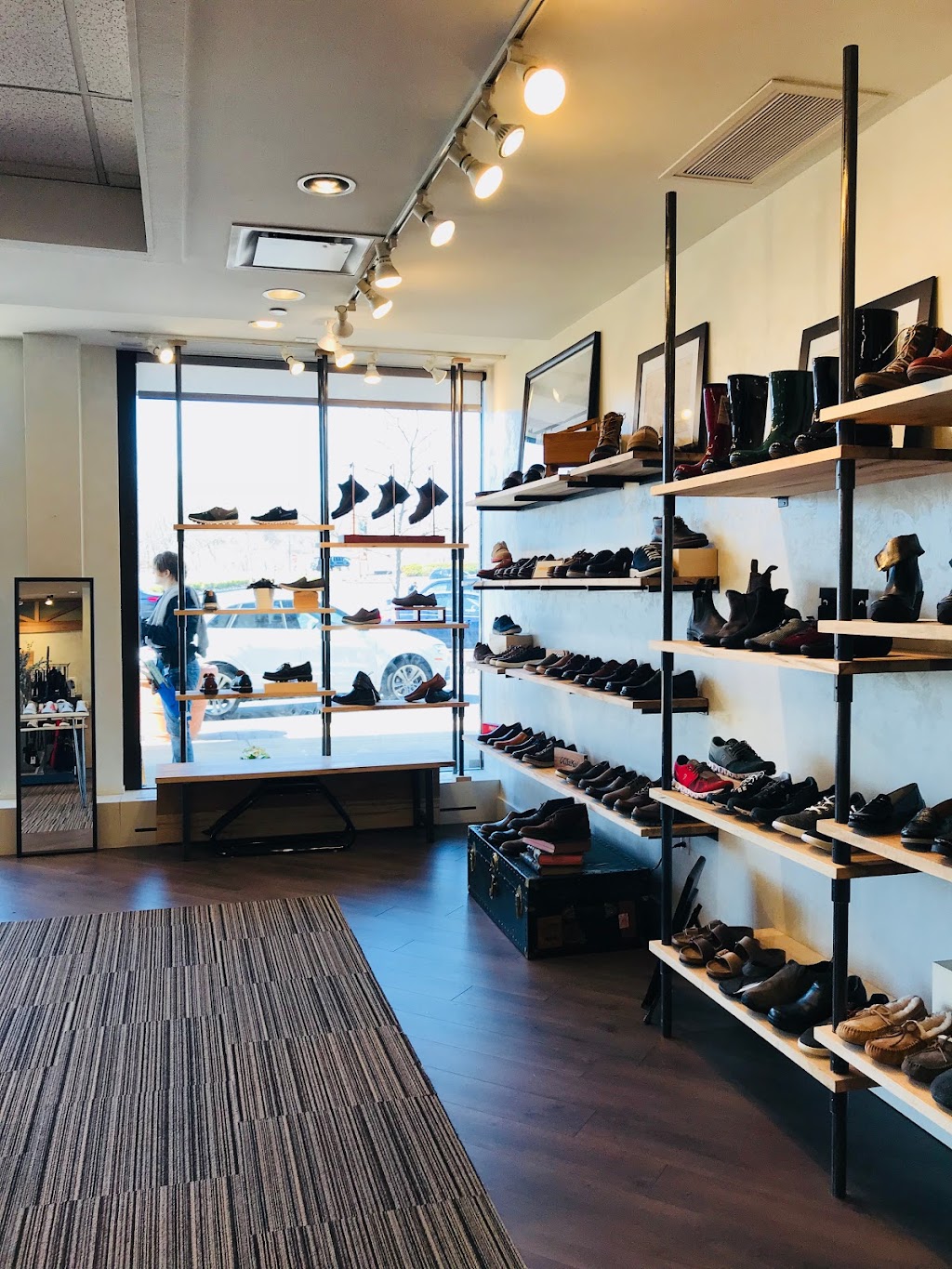 Benjamin Lovell Shoes | 525 Glen Eagle Square, Glen Mills, PA 19342, USA | Phone: (610) 358-0060