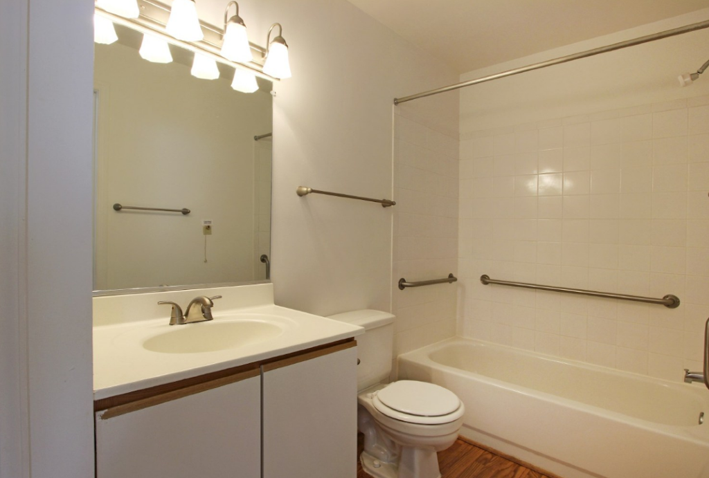 Silver Hill at Arboretum Apartments in 101 Arboretum Way, Newport News