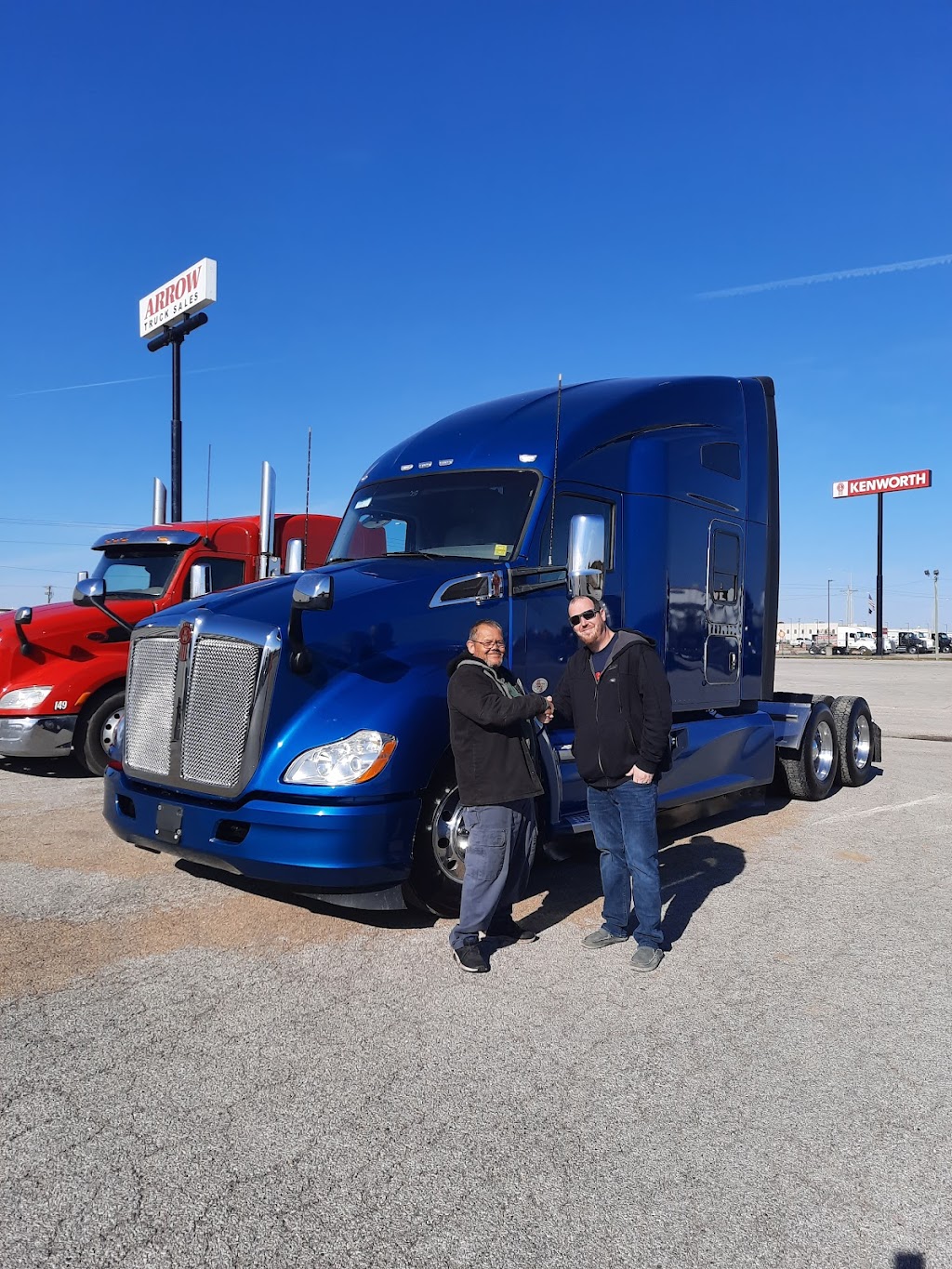 Arrow Truck Sales | 2100 Liebler Dr, Troy, IL 62294, USA | Phone: (618) 667-1236