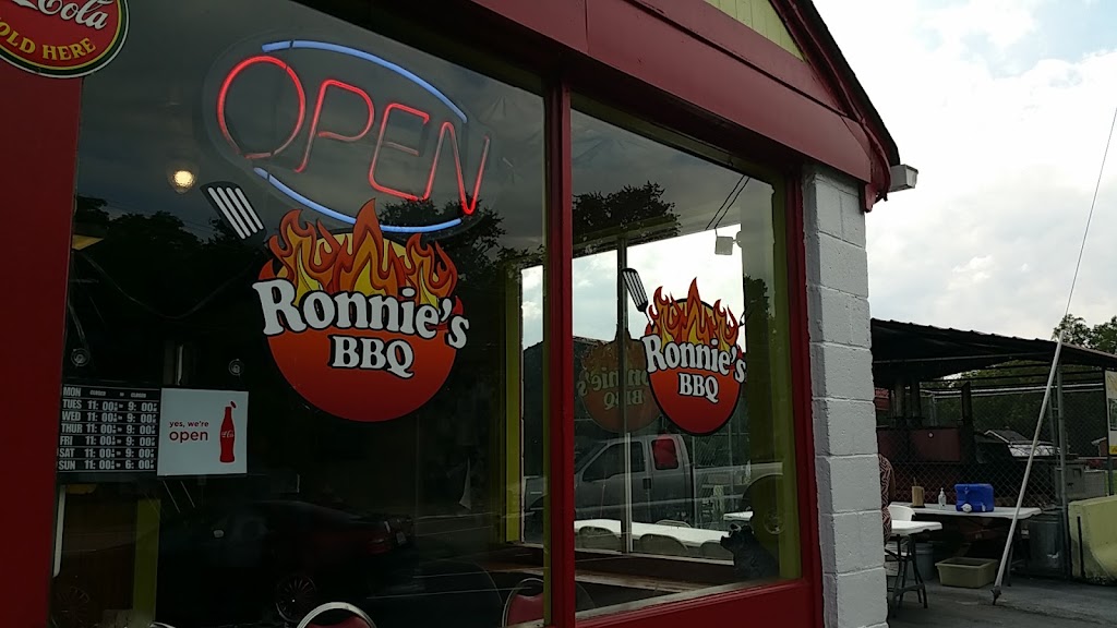The Original Ronnies BBQ | 2097 New Market Rd, Henrico, VA 23231, USA | Phone: (804) 507-1917