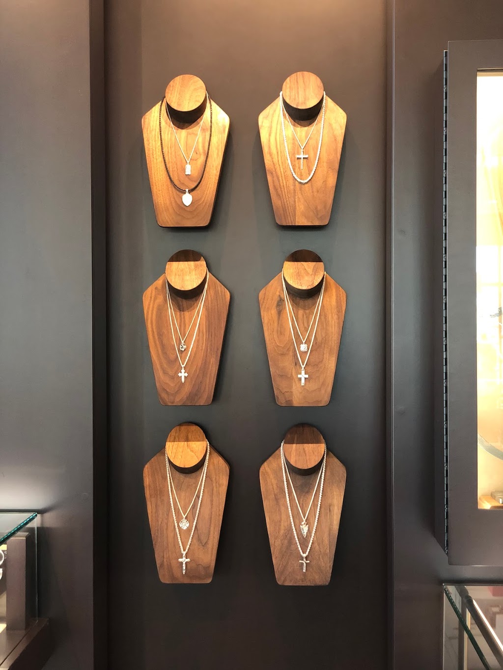 James Avery Artisan Jewelry | 1681 E Broad St #113, Mansfield, TX 76063 | Phone: (817) 779-5470