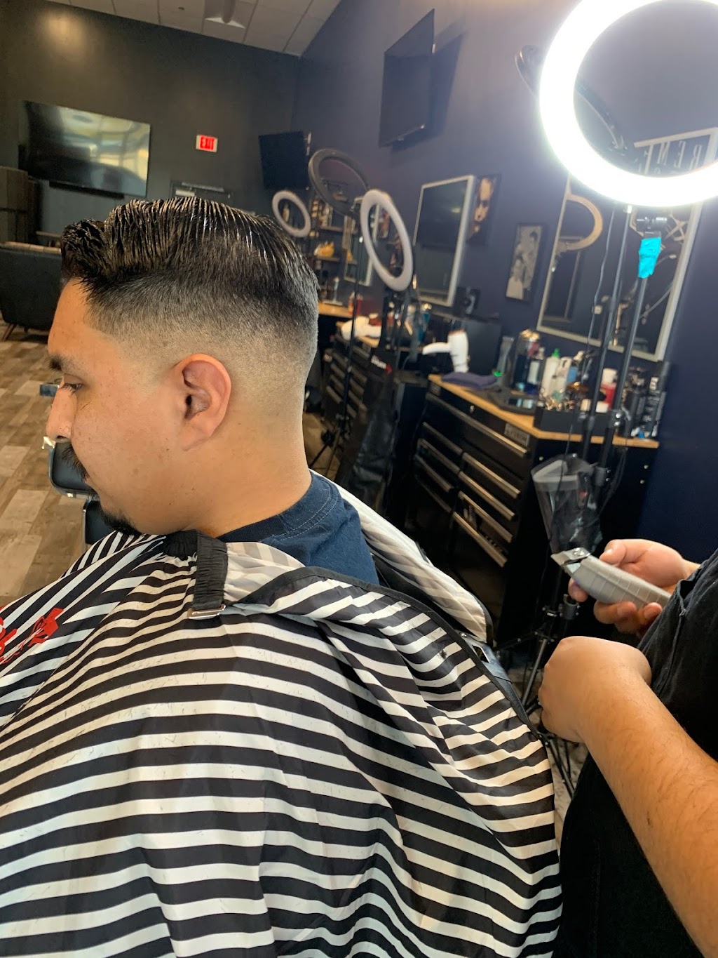 Supreme Fades Barbershop | 19931 Golden Valley Rd, Santa Clarita, CA 91321, USA | Phone: (661) 299-9155