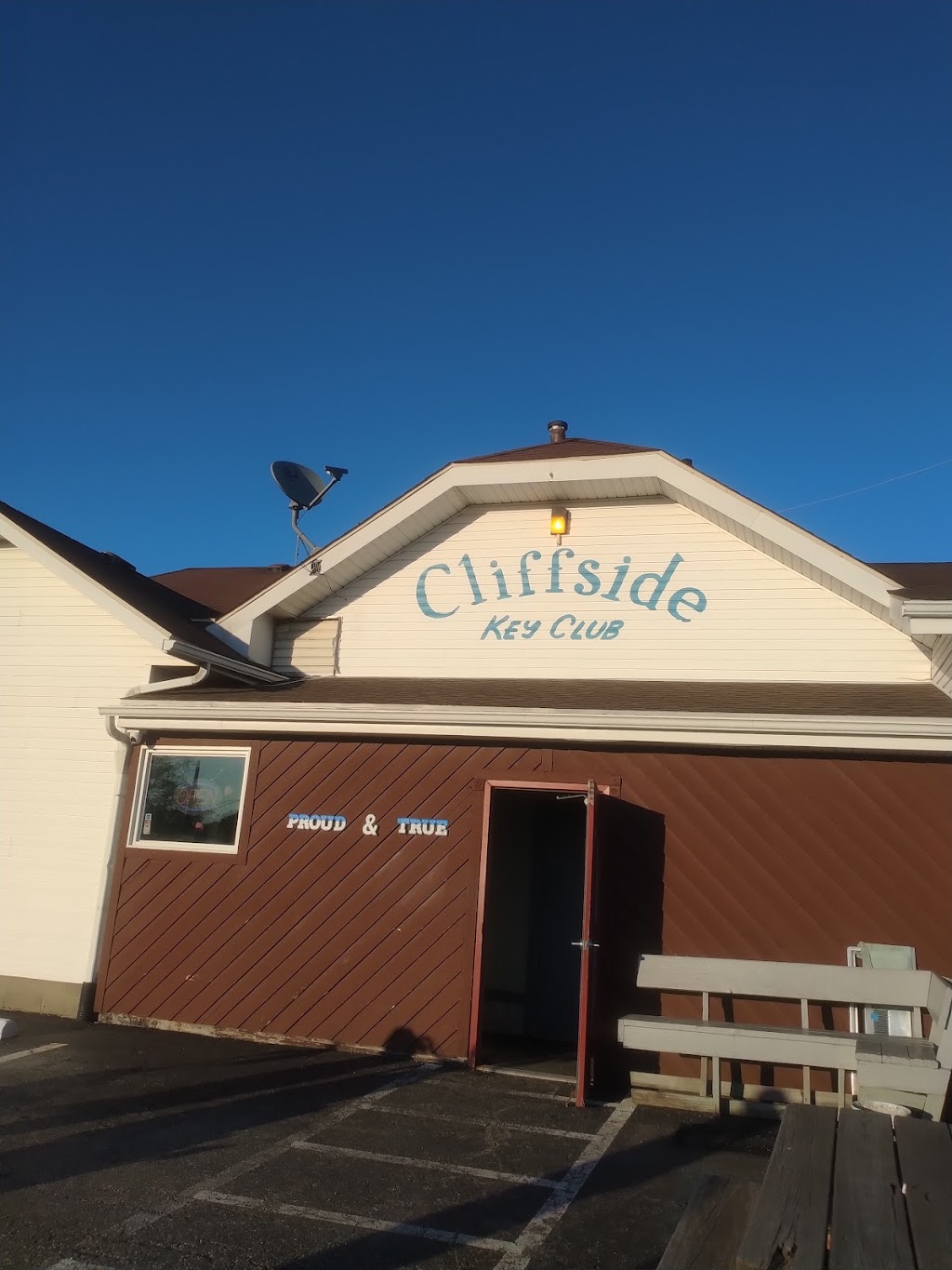 Cliffside Key Club | 2118 S Main St, Akron, OH 44301, USA | Phone: (330) 724-9770