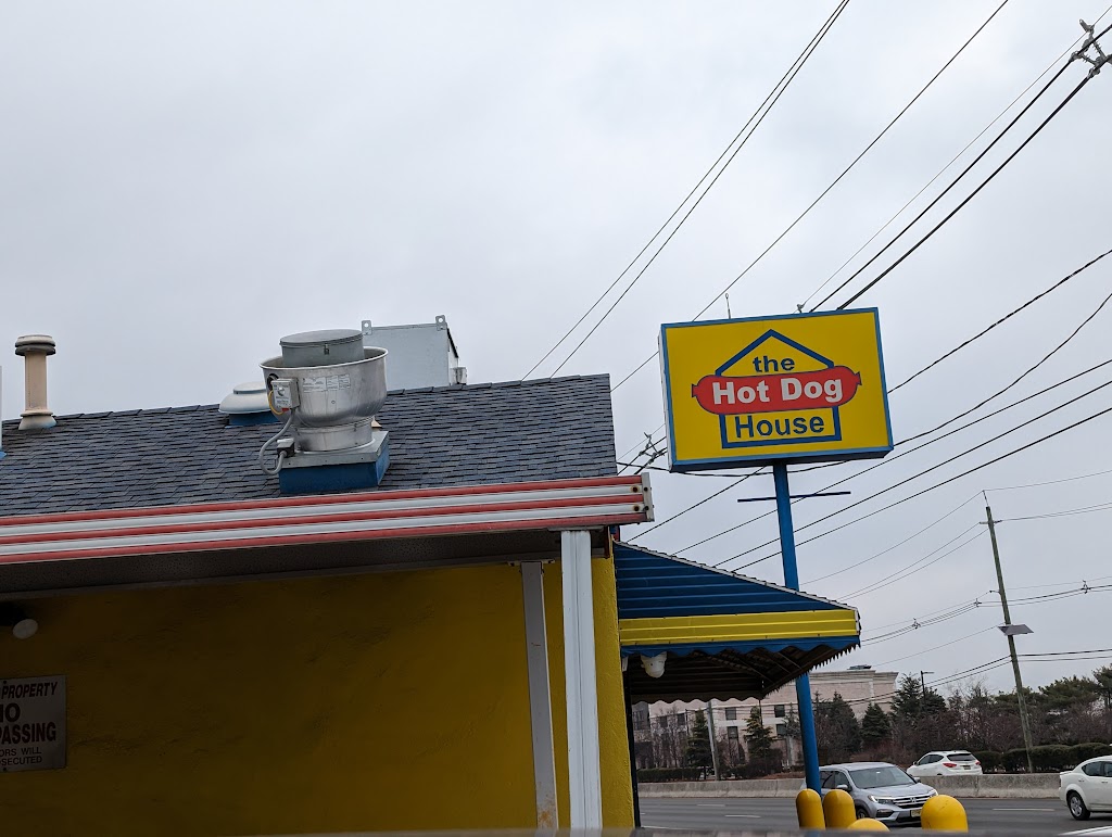 Hot Dog House | 510 NJ-17, Carlstadt, NJ 07072, USA | Phone: (201) 935-5803