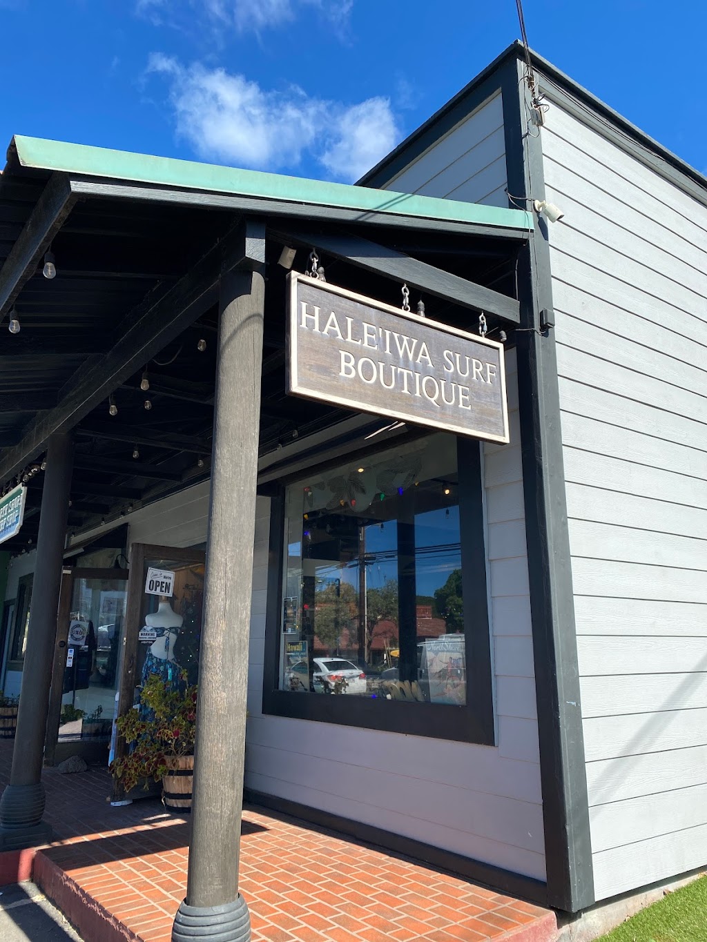 Haleiwa Surf Boutique | 66-200 Kamehameha Hwy Suite D, Haleiwa, HI 96712, USA | Phone: (808) 637-6777