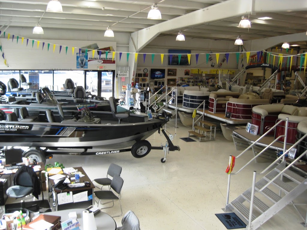 West Lakes Boat Mart Sales | 2811 US-6, Kendallville, IN 46755, USA | Phone: (260) 343-9000