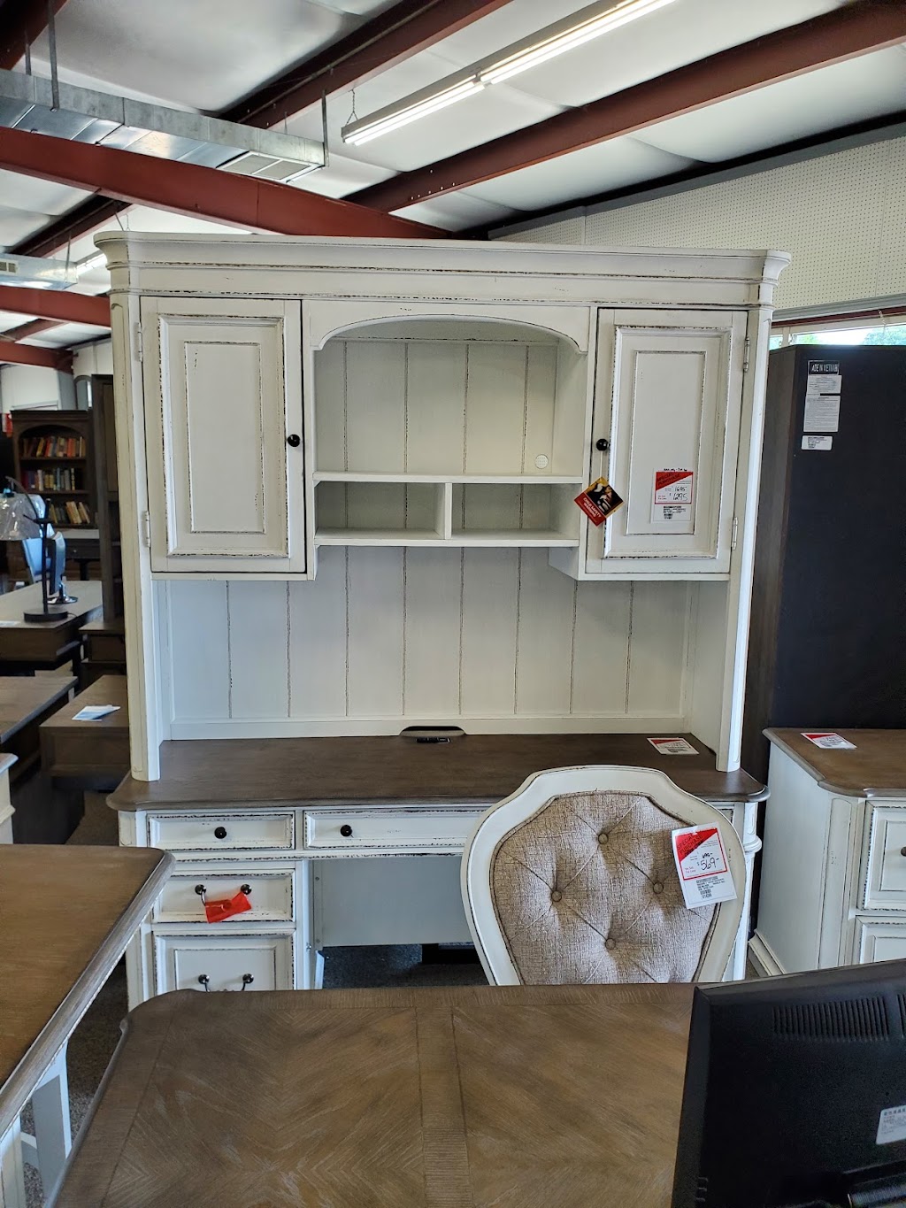 Heavner Furniture Market | 1701 W Market St, Smithfield, NC 27577, USA | Phone: (919) 934-0551