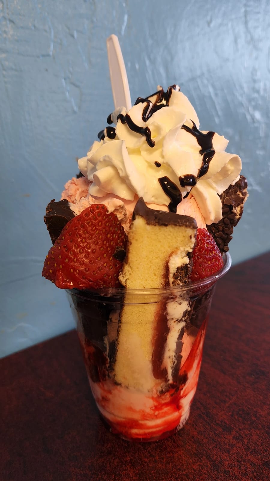 Neveria Y Fruteria Albertico’s Ice Cream | 5726 Watt Ave, North Highlands, CA 95660, USA | Phone: (916) 713-2120