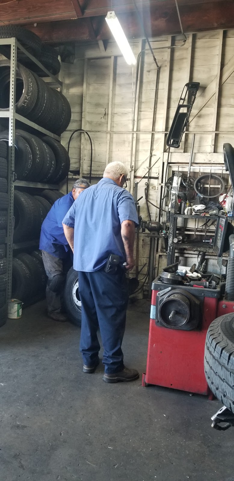 Prime Truck Tire Service | 13021 Century Blvd, Garden Grove, CA 92843, USA | Phone: (714) 554-1234