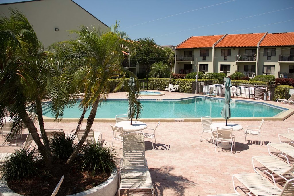 Holiday Island Resort F63 | 1515 Pinellas Bayway S, Tierra Verde, FL 33715, USA | Phone: (727) 692-6295