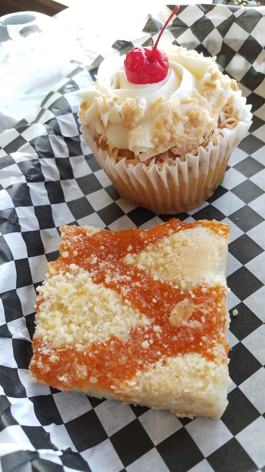 Creme de la Creme Cafe | 2795 Cabot Dr Suite 101, Corona, CA 92883, USA | Phone: (951) 603-3088 Creme de la Creme Cafe | 2795 Cabot Dr Suite 101, Corona, CA 92883, USA | Phone: (951) 603-3088