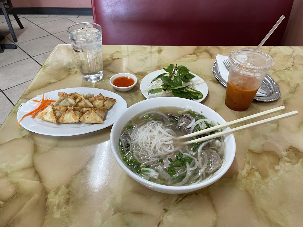 Top Pho, Fife | 4420 Pacific Hwy E, Fife, WA 98424, USA | Phone: (253) 517-3027