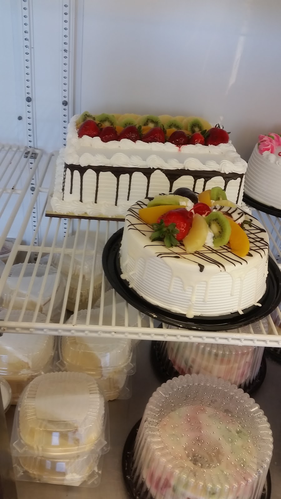 Brothers Bakery | 4950 W Illinois Ave Performance Hall, Dallas, TX 75211, USA | Phone: (214) 954-7032