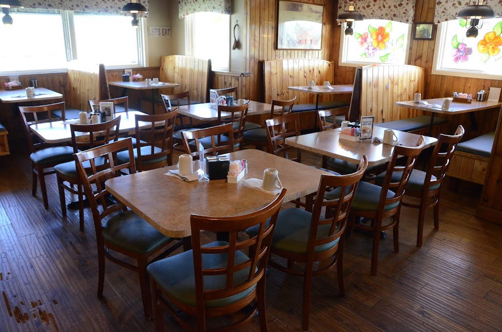 Country Charm Restaurant | 101 Lincolnway Dr #2034, New Lenox, IL 60451, USA | Phone: (815) 485-3996