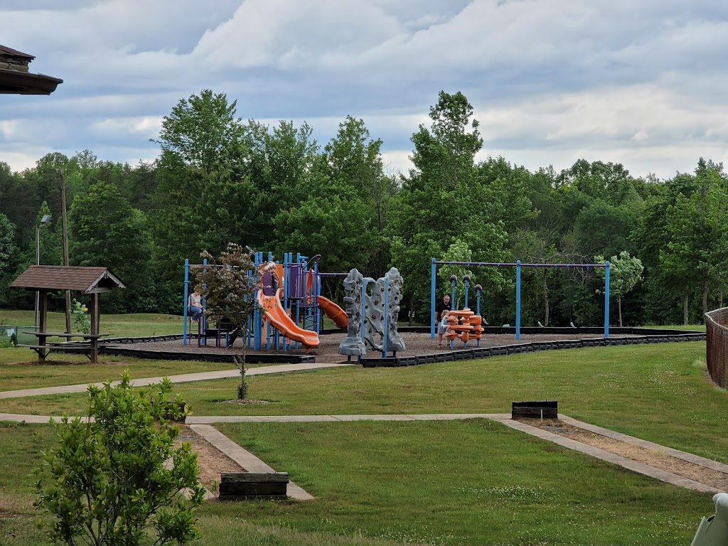 Farris Memorial Park | 2878 Park Rd, Mayodan, NC 27027, USA | Phone: (336) 427-0124