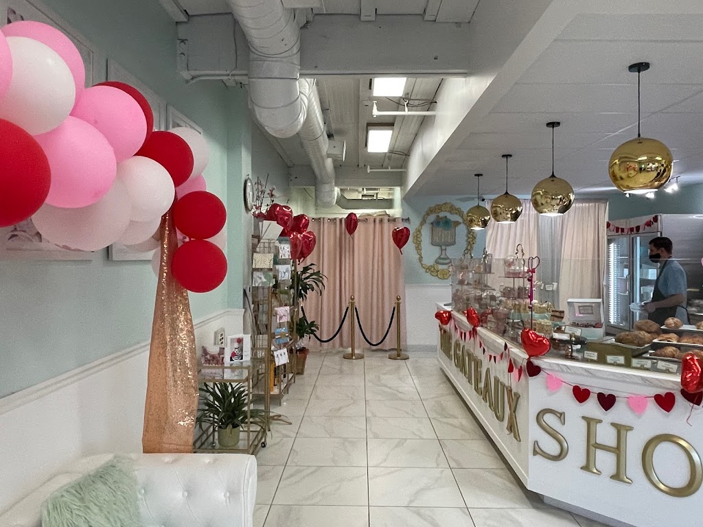 The Gateaux Shoppe | 5557 E Santa Ana Canyon Rd # 101, Anaheim, CA 92807, USA | Phone: (657) 223-9124