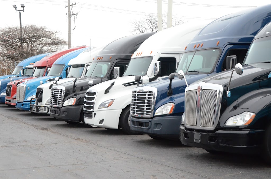 WindyCityJay Truck Sales | 1110 Manhattan Rd, Joliet, IL 60433, USA | Phone: (630) 378-2500