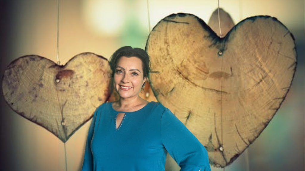 Coach Velia | 16888 Nisqualli Rd, Victorville, CA 92395, USA | Phone: (760) 221-3147