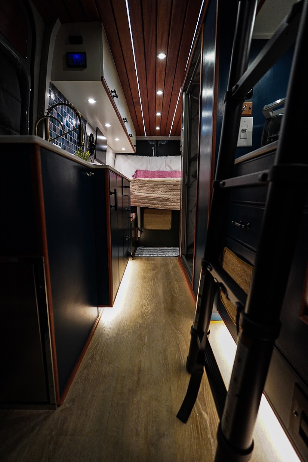 Interstate Vans | 44 Old Tyng Rd Unit 2, Tyngsborough, MA 01879, USA | Phone: (617) 733-8914