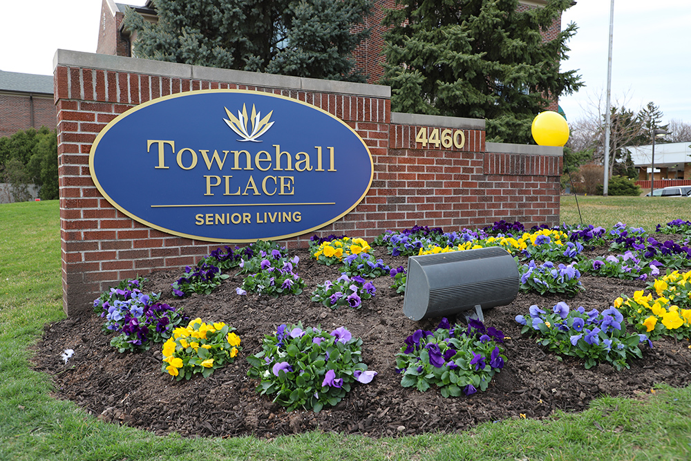 Townehall Place of West Bloomfield | 4460 Orchard Lake Rd, West Bloomfield Township, MI 48323, USA | Phone: (248) 683-1010