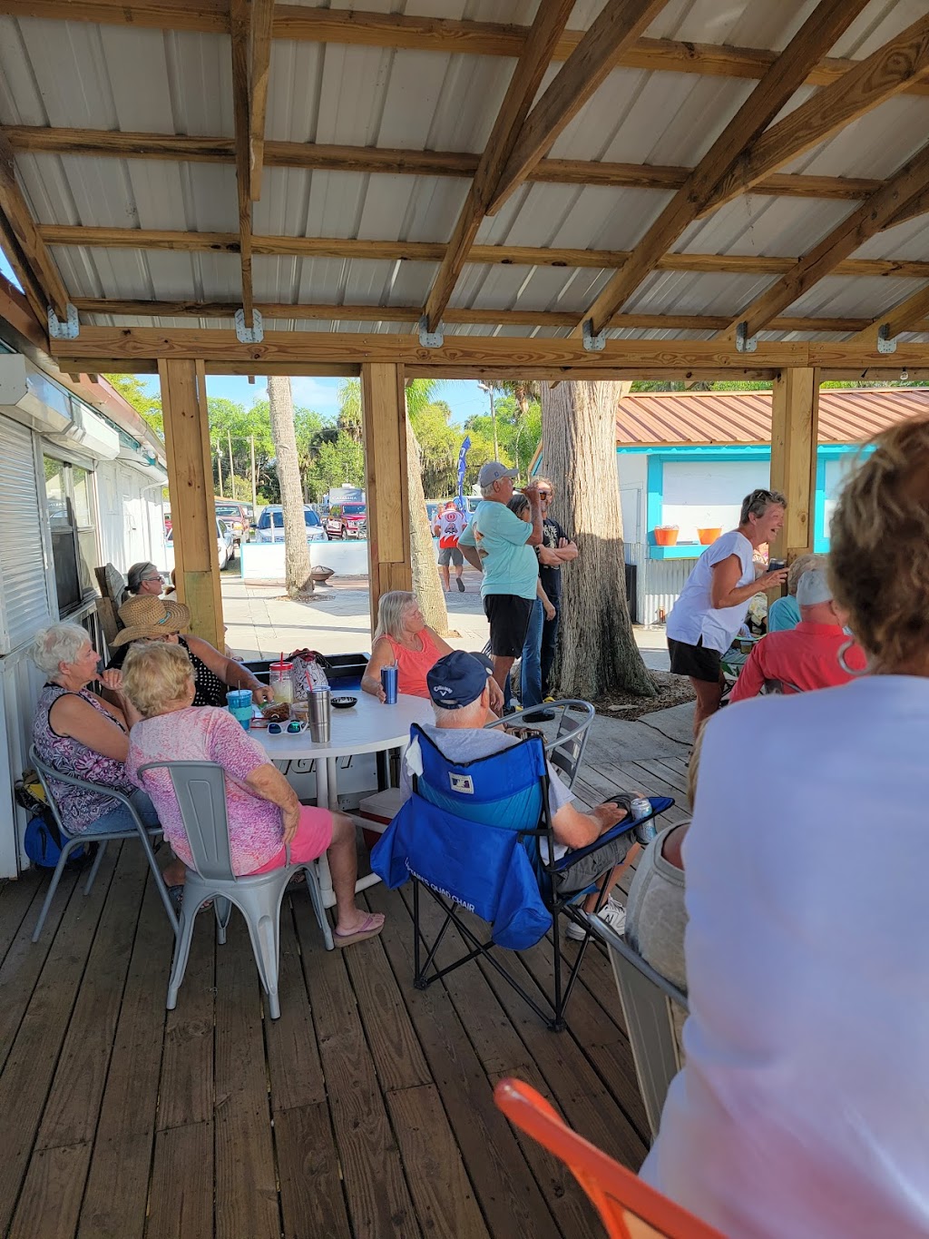 Ducky’s Dockside Bar & Grill | 1090 Shady Cove Rd E, Haines City, FL 33844, USA | Phone: (863) 353-5295