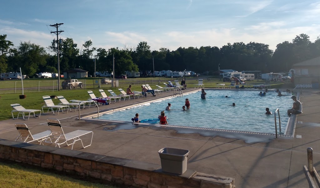 Jackson Lake Campground & Park LLC | 3715 Cedar Hill Rd NW, Canal Winchester, OH 43110 | Phone: (614) 837-2656