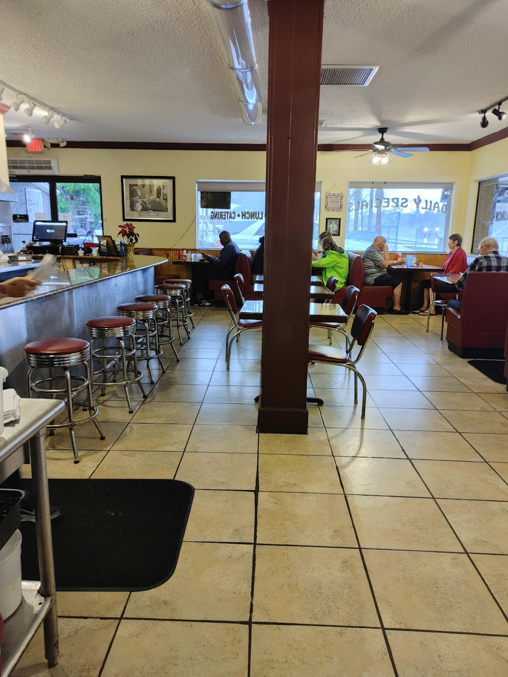 The Spot Cafe | 4508 US 1 N, St. Augustine, FL 32095, USA | Phone: (904) 824-8212