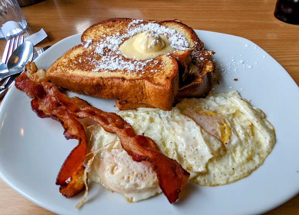 Perkins Restaurant & Bakery | 7108 Hamilton Ave, Cincinnati, OH 45231, USA | Phone: (513) 728-2170